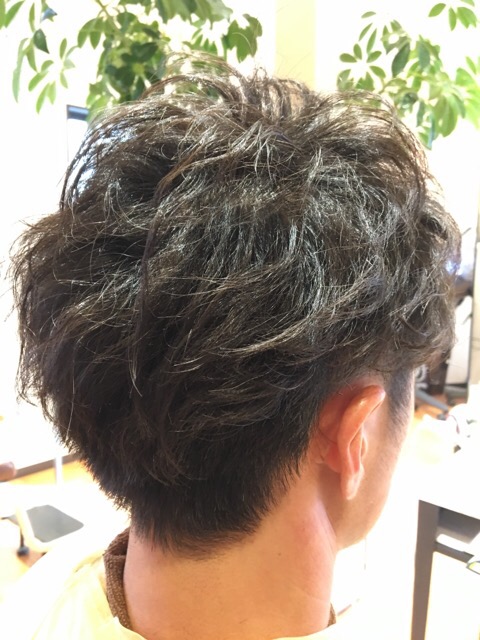 メンズパーマもお手の物 本日はお友達編 福島県郡山市の 大人のヘアデザイン 髪質改善 増毛ボリュームエクステ 特化美容室 プールブー オリジン ｐｏｕｒｖｏｕｓ Origin